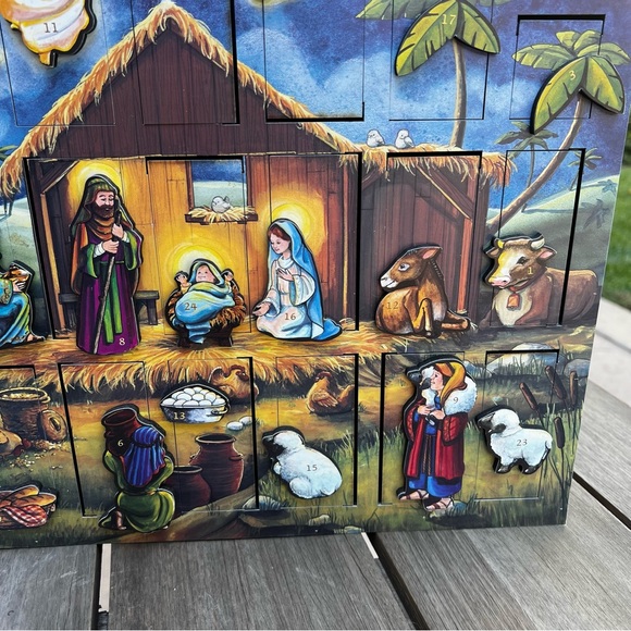 Traditions by Byer's Choice LTD 2005 Nativity Wooden Advent Calendar - Picture 3 of 11